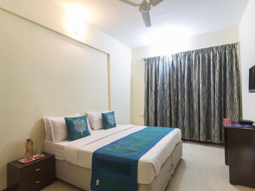 Oyo Apartments Link Road Mālād Esterno foto