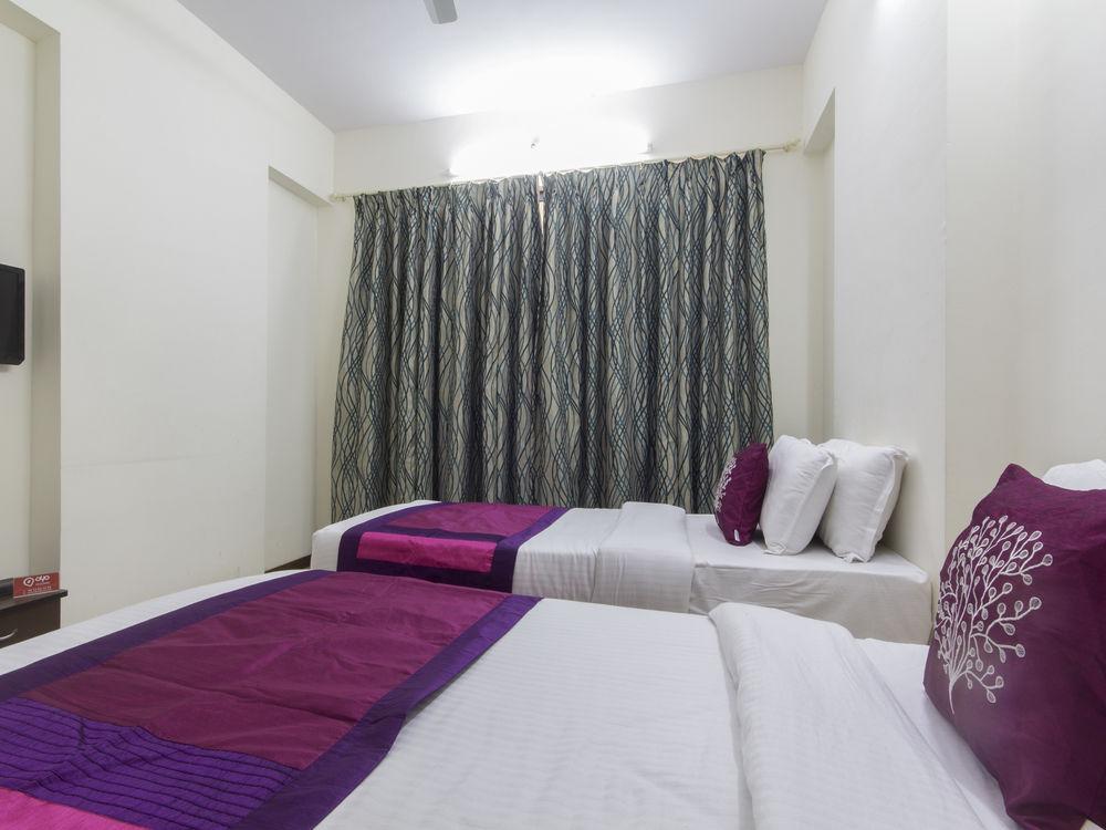 Oyo Apartments Link Road Mālād Esterno foto