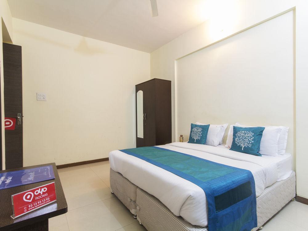 Oyo Apartments Link Road Mālād Esterno foto