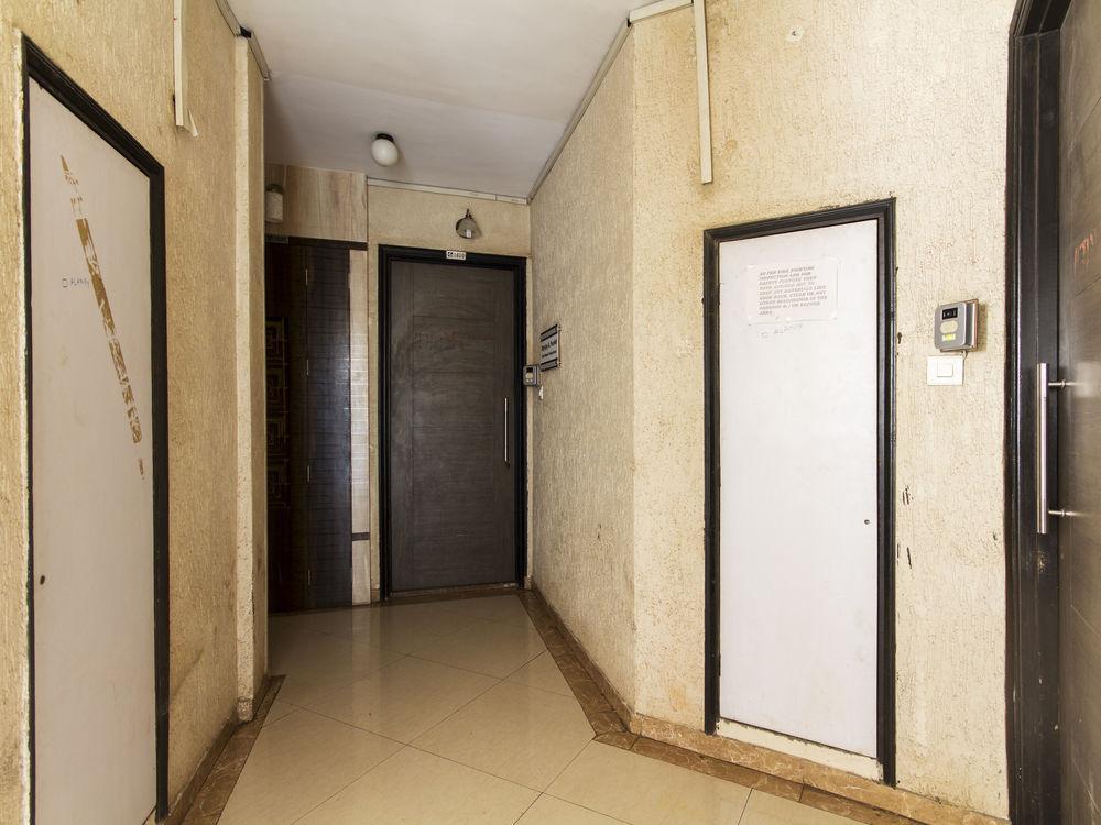 Oyo Apartments Link Road Mālād Esterno foto